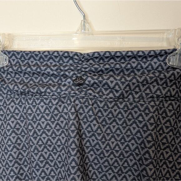 prAna Printed Active Skort – Gray & Black – Size Medium - Picture 4 of 7